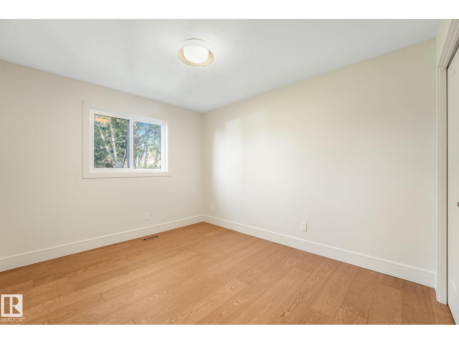 2031 104a St NW, Edmonton, Alberta  T6J 5A6 - Photo 34 - E4509135