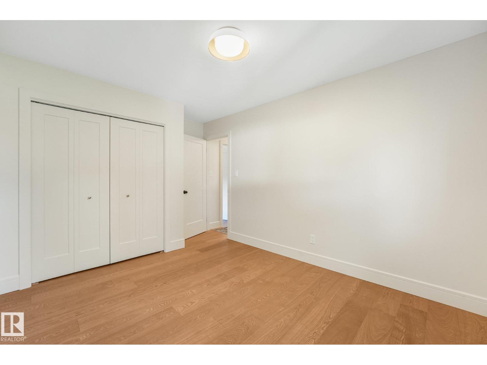2031 104a St NW, Edmonton, Alberta  T6J 5A6 - Photo 35 - E4509135