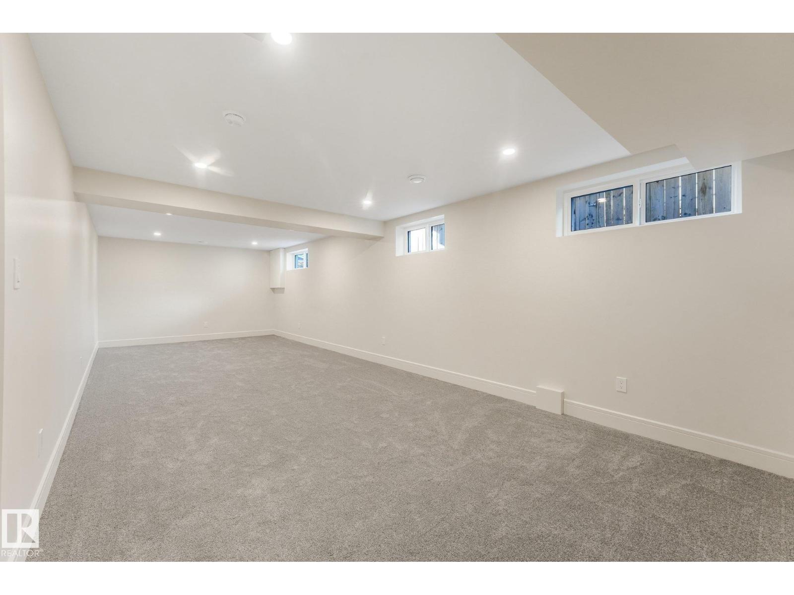2031 104a St NW, Edmonton, Alberta  T6J 5A6 - Photo 42 - E4509135