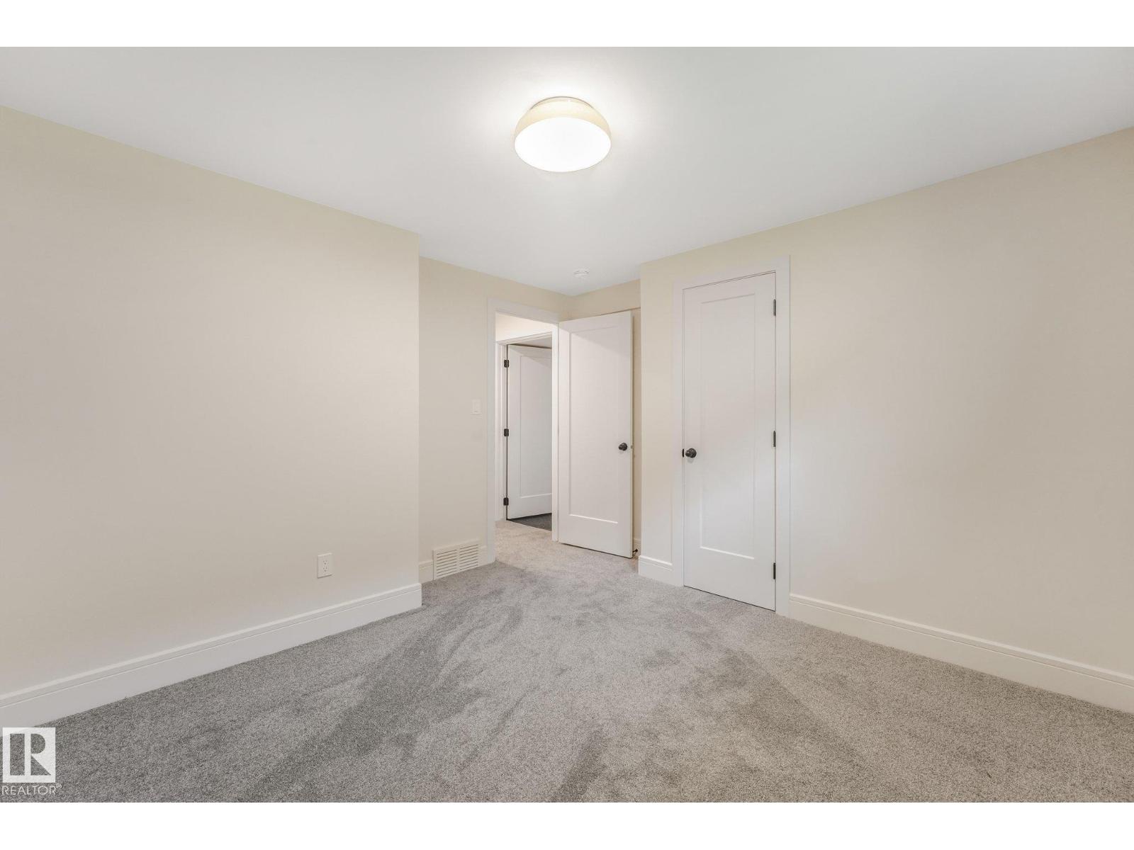 2031 104a St NW, Edmonton, Alberta  T6J 5A6 - Photo 55 - E4509135