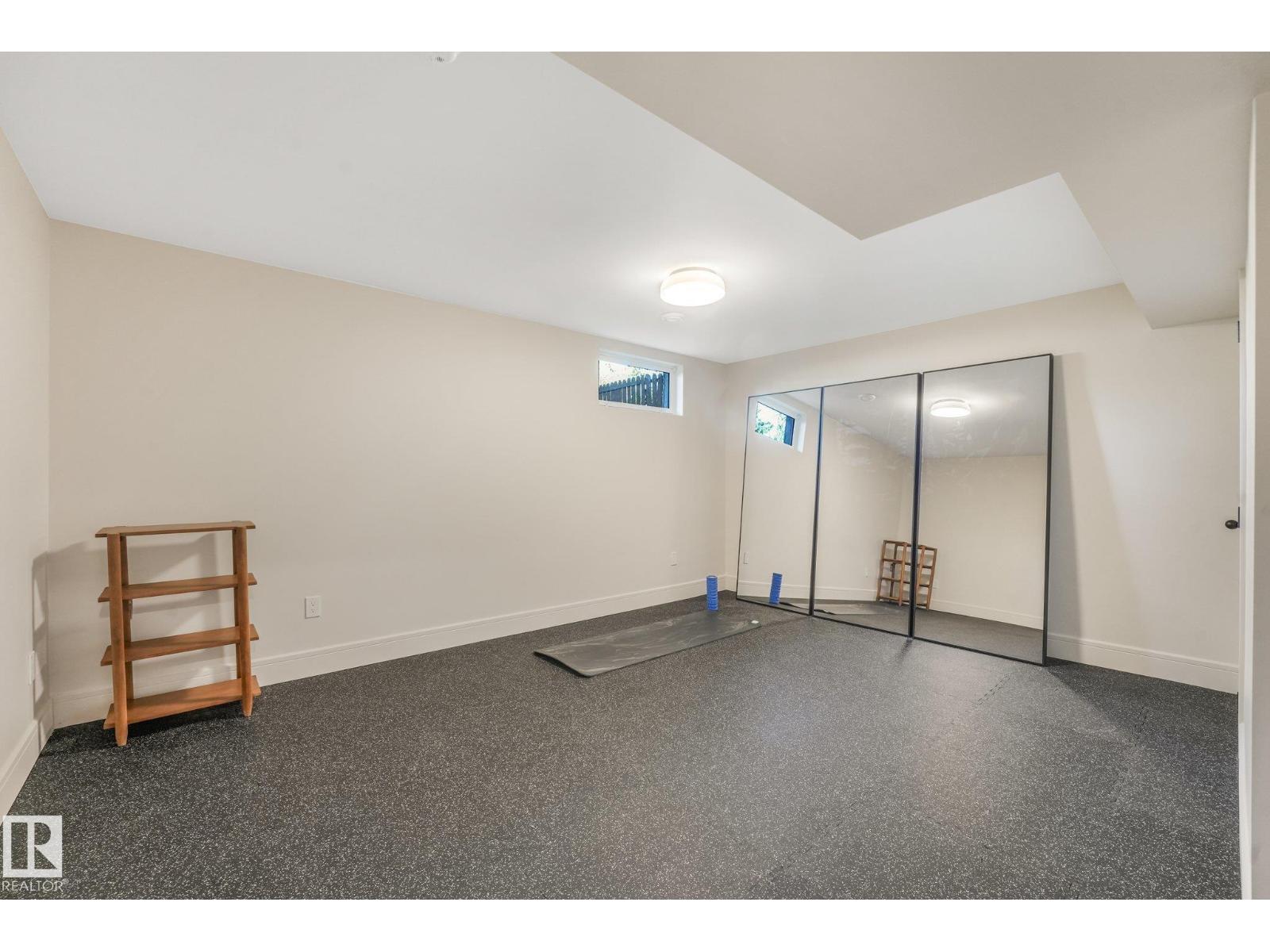 2031 104a St NW, Edmonton, Alberta  T6J 5A6 - Photo 56 - E4509135
