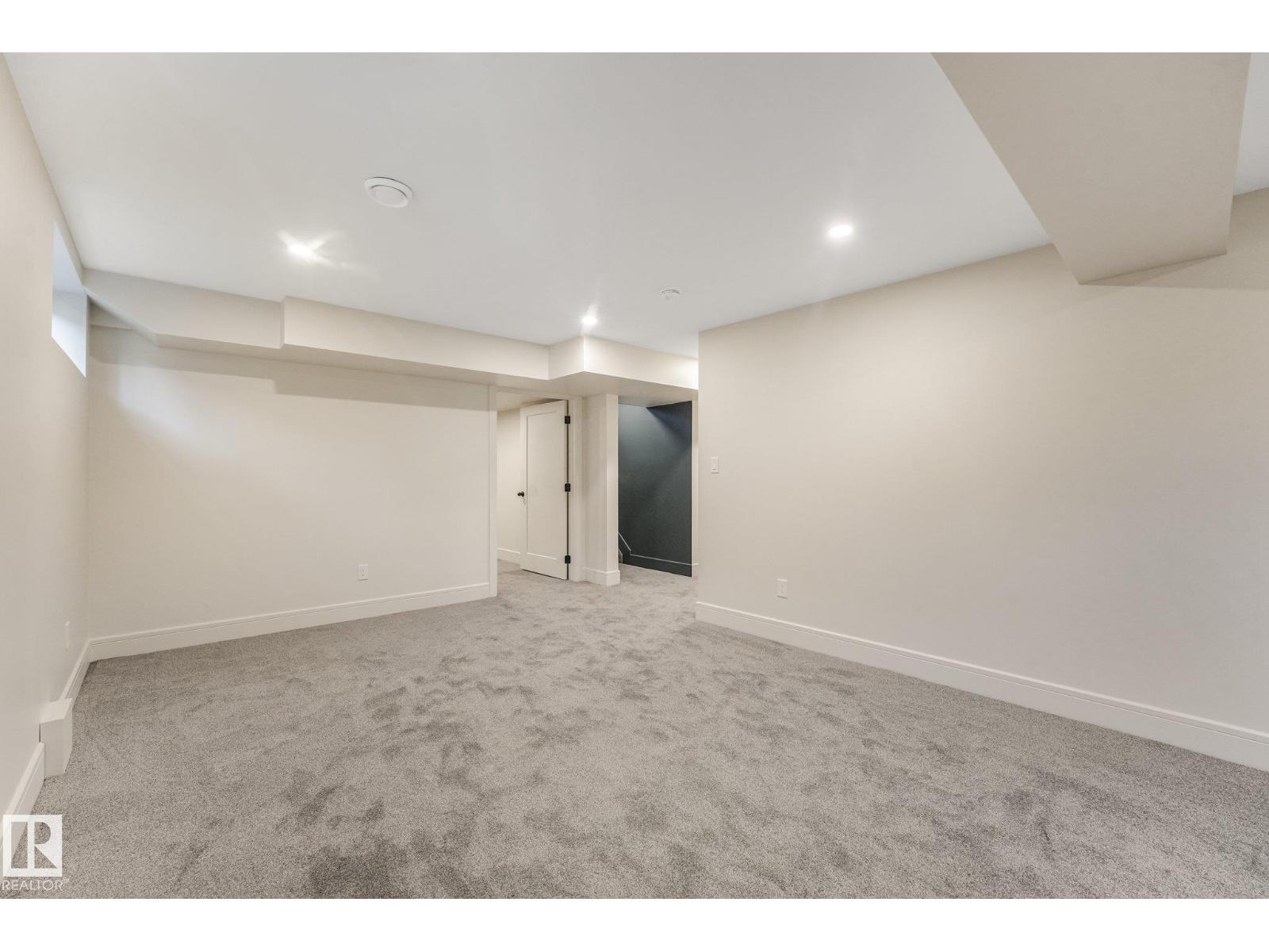 2031 104a St NW, Edmonton, Alberta  T6J 5A6 - Photo 59 - E4509135