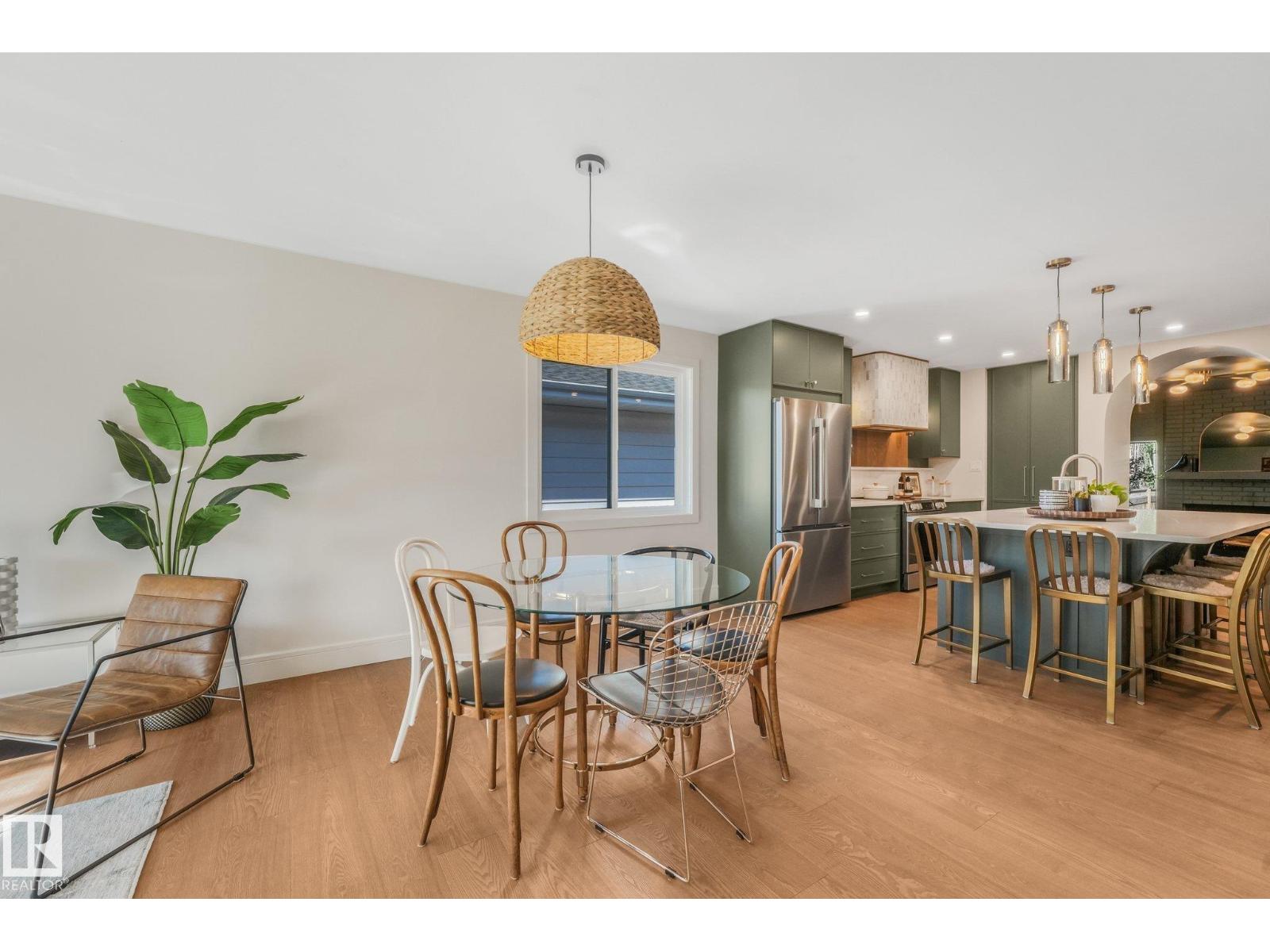 2031 104a St NW, Edmonton, Alberta  T6J 5A6 - Photo 7 - E4509135
