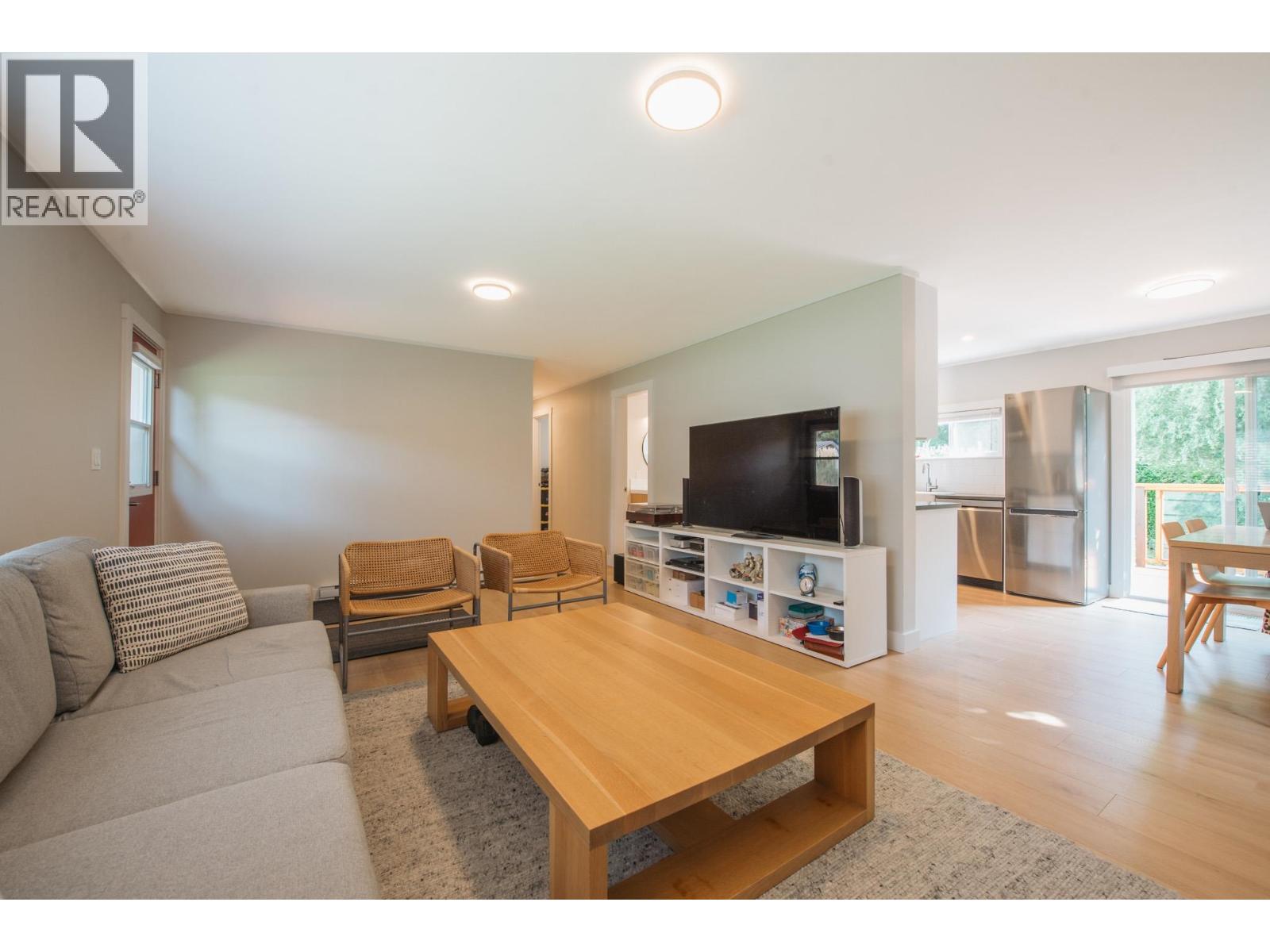 320 Cochrane Road, Gibsons, British Columbia  V0N 1V8 - Photo 8 - R3166689