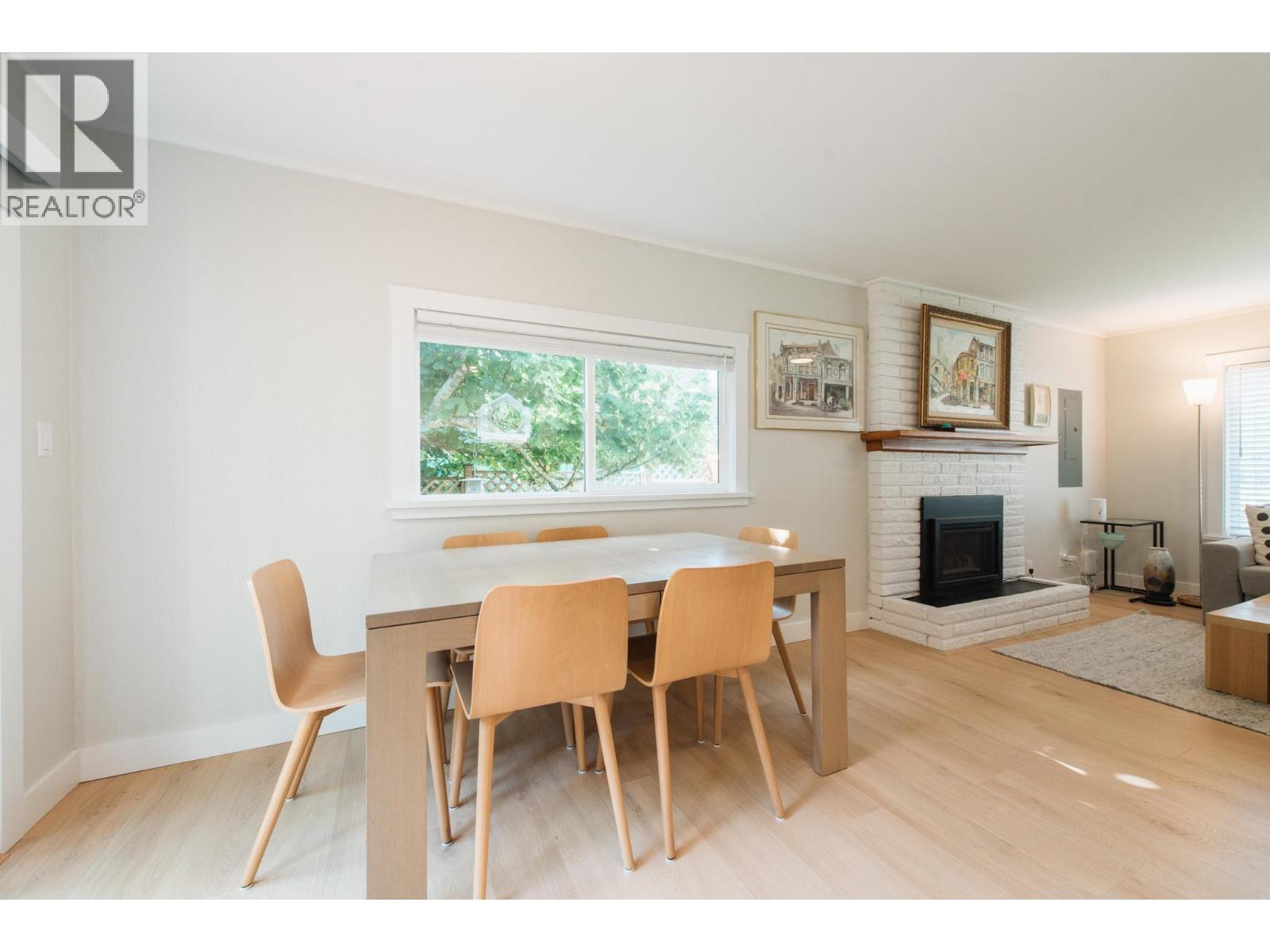 320 Cochrane Road, Gibsons, British Columbia  V0N 1V8 - Photo 9 - R3166689