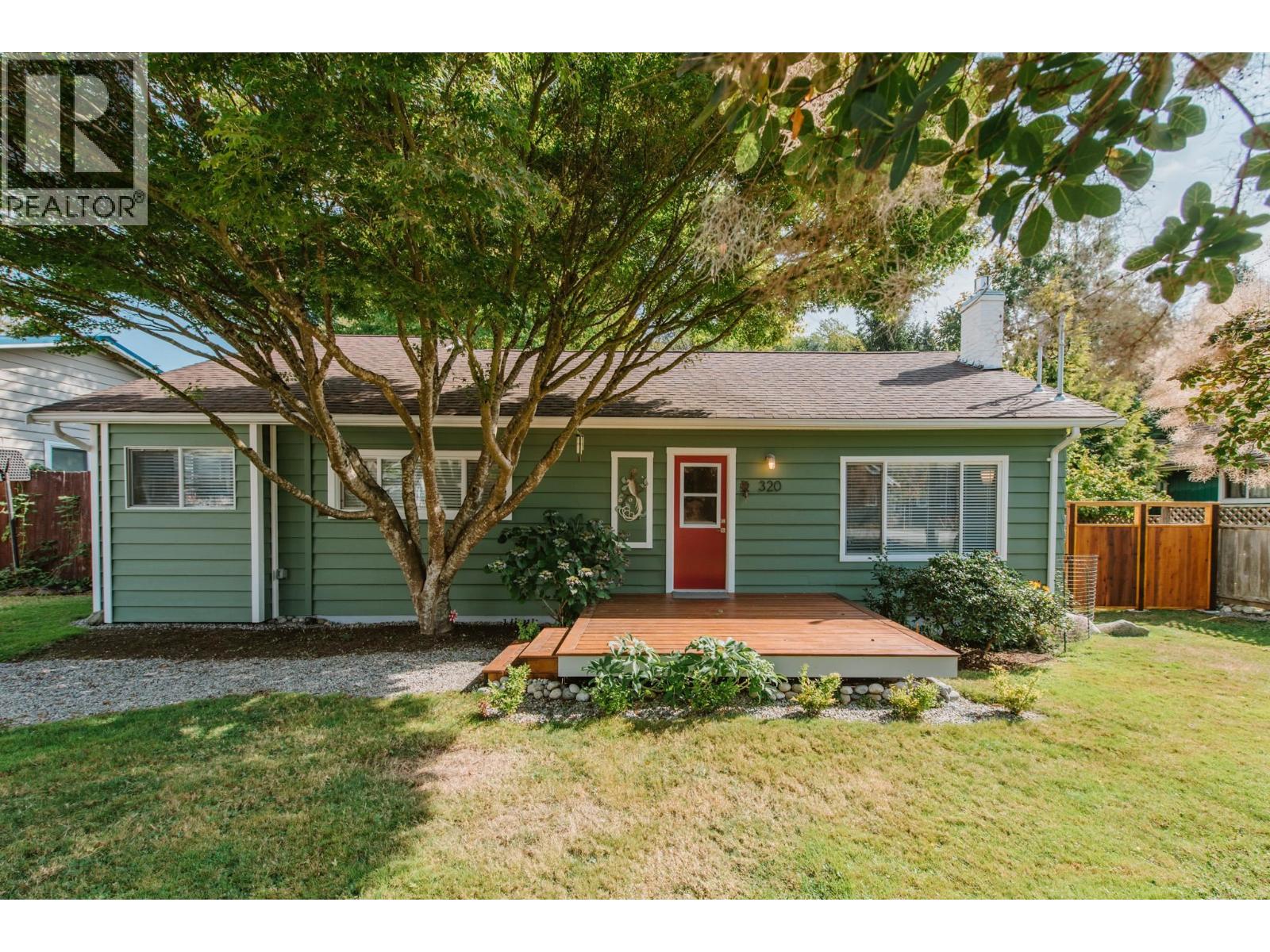 320 COCHRANE ROAD, gibsons, British Columbia
