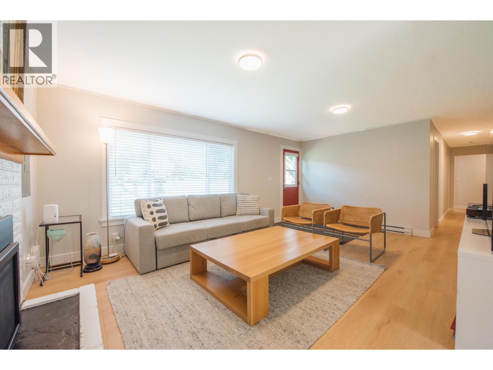 320 Cochrane Road, Gibsons, British Columbia  V0N 1V8 - Photo 7 - R3166689