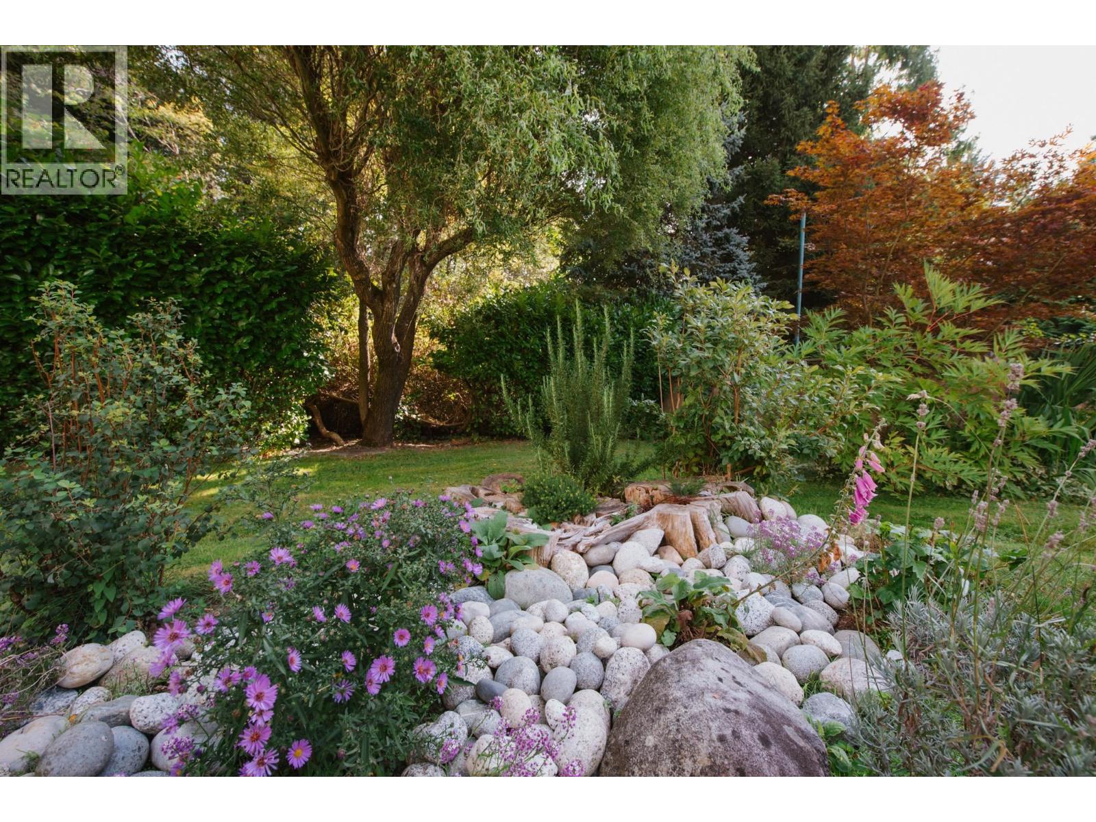 320 Cochrane Road, Gibsons, British Columbia  V0N 1V8 - Photo 33 - R3166689