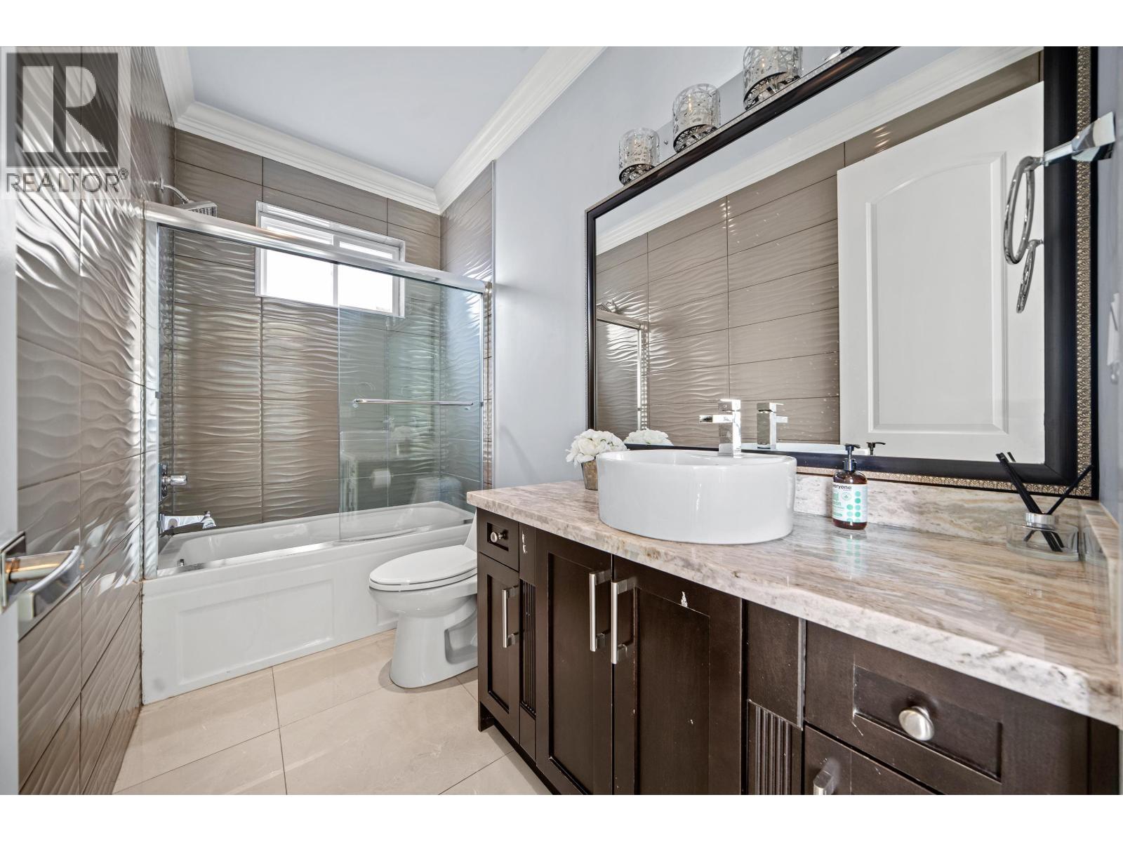 5957 Mckee Street, Burnaby, British Columbia  V5J 2V6 - Photo 10 - R3166683