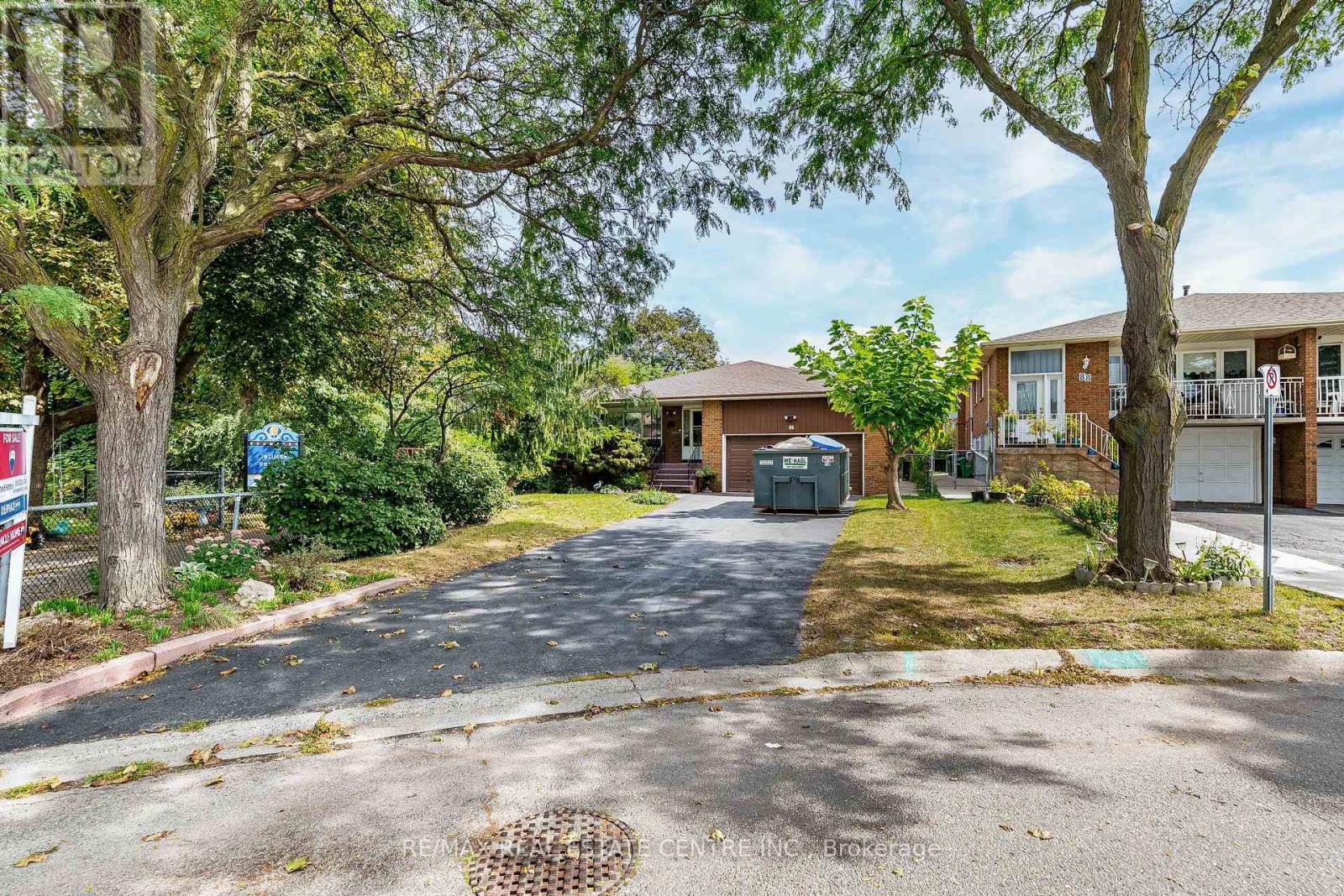 86 Jade Crescent, Brampton, Ontario  L6S 3M8 - Photo 3 - W13782034