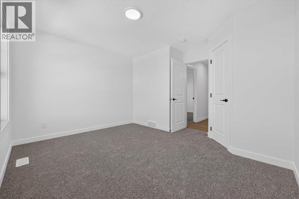 13 Emberside Grove photo 29