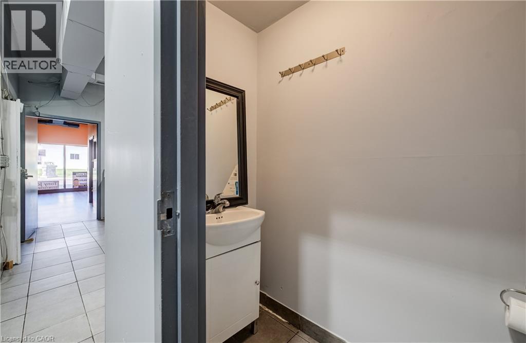 1118 King Street E, Cambridge, Ontario  N3H 3P6 - Photo 25 - 40864072