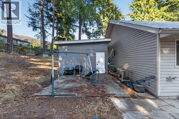 996 Arras Road, Sorrento, British Columbia  V0E 2W1 - Photo 65 - 10401013