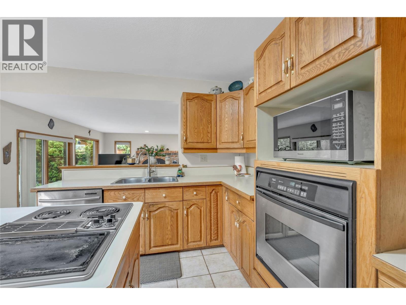 128 Ponderosa Place, Penticton, British Columbia  V2A 7Y8 - Photo 12 - 10400842