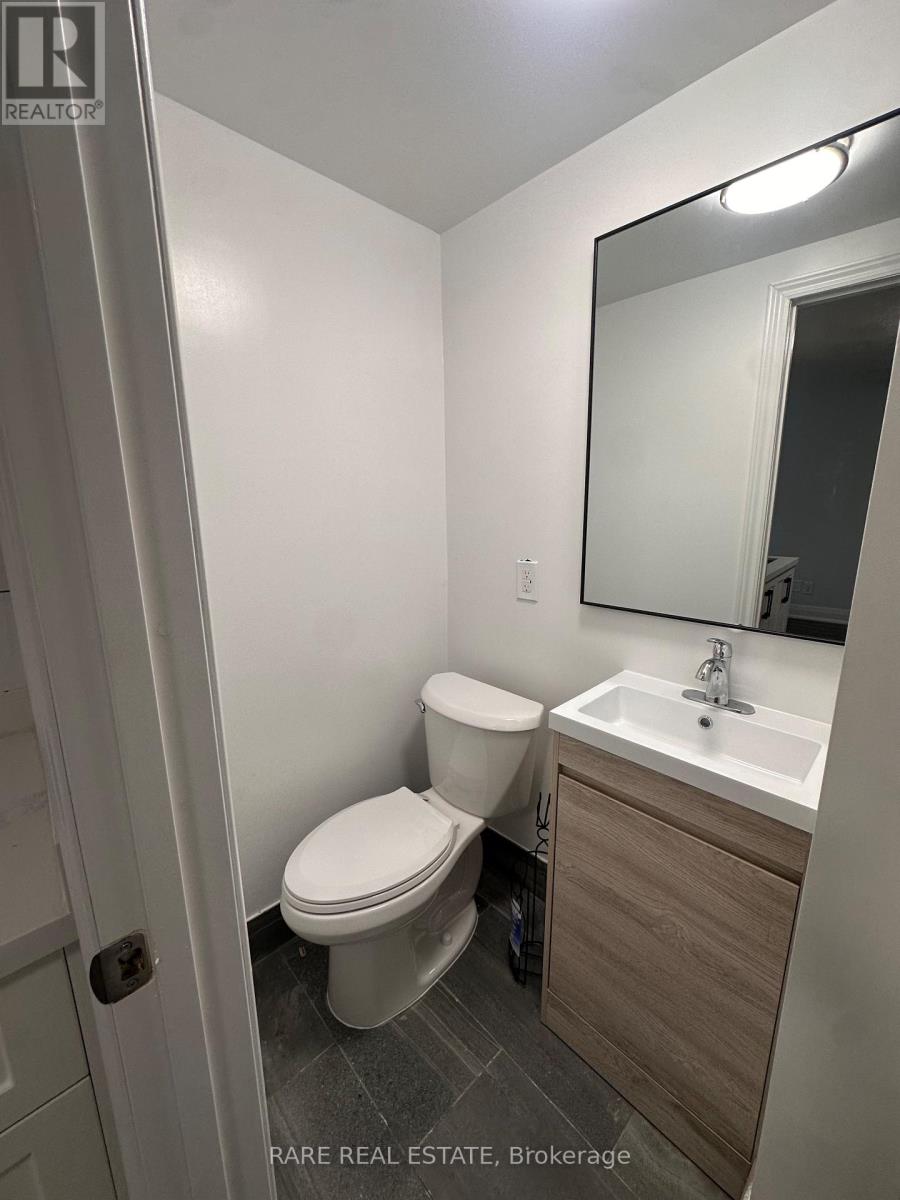 6 - 130 Macpherson Avenue, Toronto, Ontario M5R 1W8 - Photo 2 - C13676180