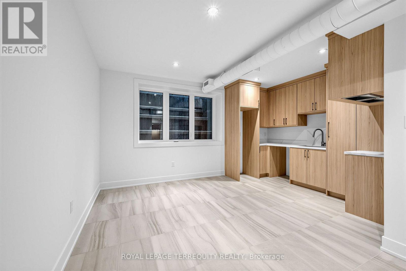 16 Fennings Street, Toronto, Ontario  M6J 3B8 - Photo 32 - C13795598