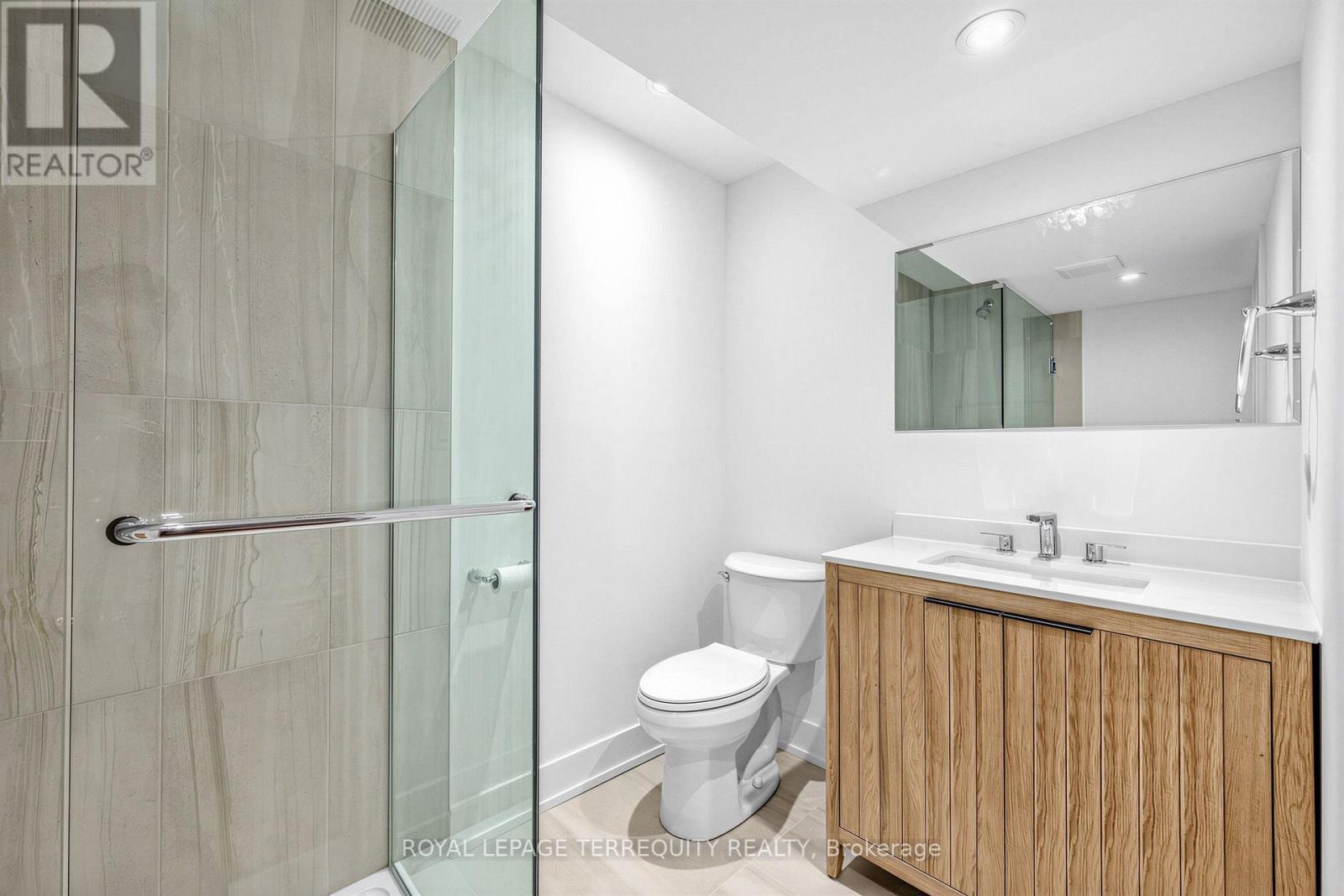 16 Fennings Street, Toronto, Ontario  M6J 3B8 - Photo 30 - C13795598