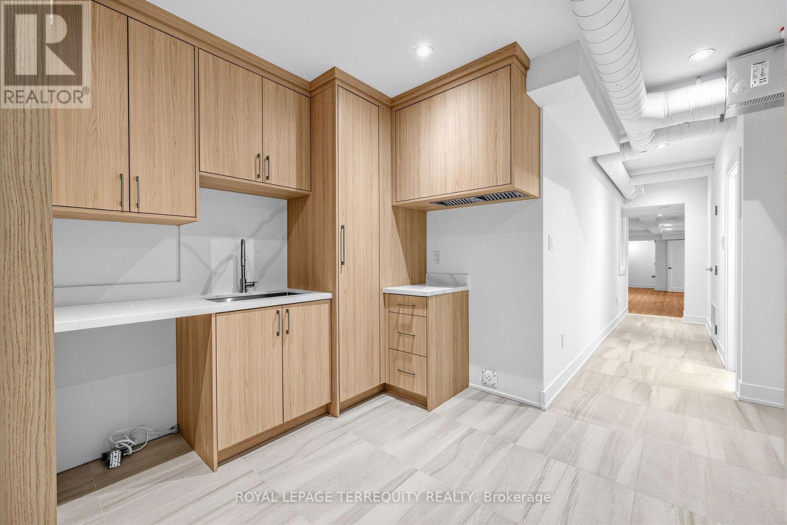 16 Fennings Street, Toronto, Ontario  M6J 3B8 - Photo 34 - C13795598