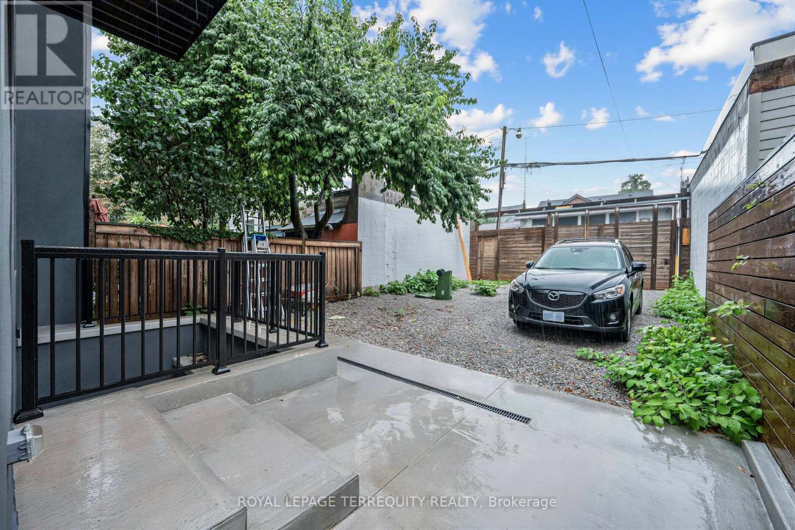 16 Fennings Street, Toronto, Ontario  M6J 3B8 - Photo 35 - C13795598