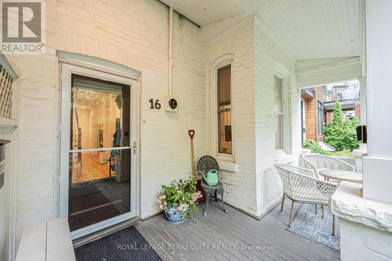 16 Fennings Street, Toronto, Ontario  M6J 3B8 - Photo 2 - C13795598