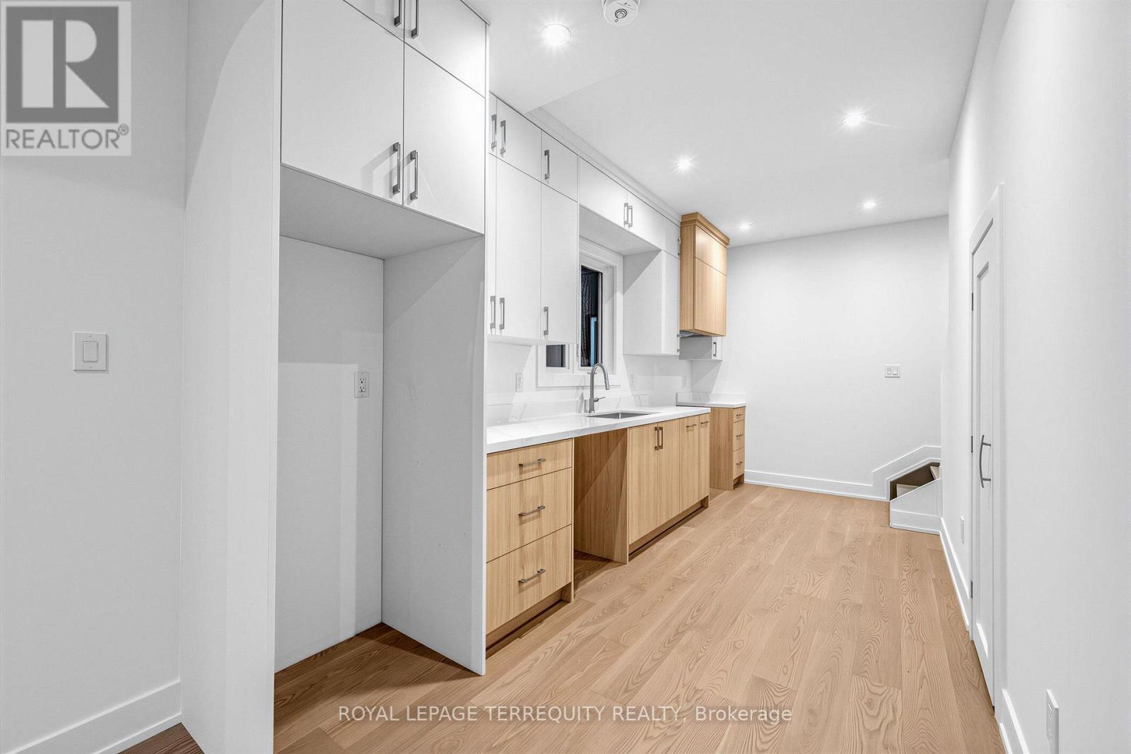 16 Fennings Street, Toronto, Ontario  M6J 3B8 - Photo 21 - C13795598