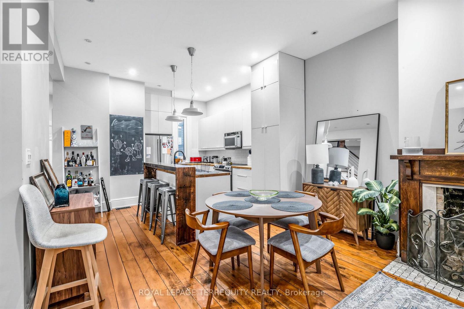 16 Fennings Street, Toronto, Ontario  M6J 3B8 - Photo 6 - C13795598