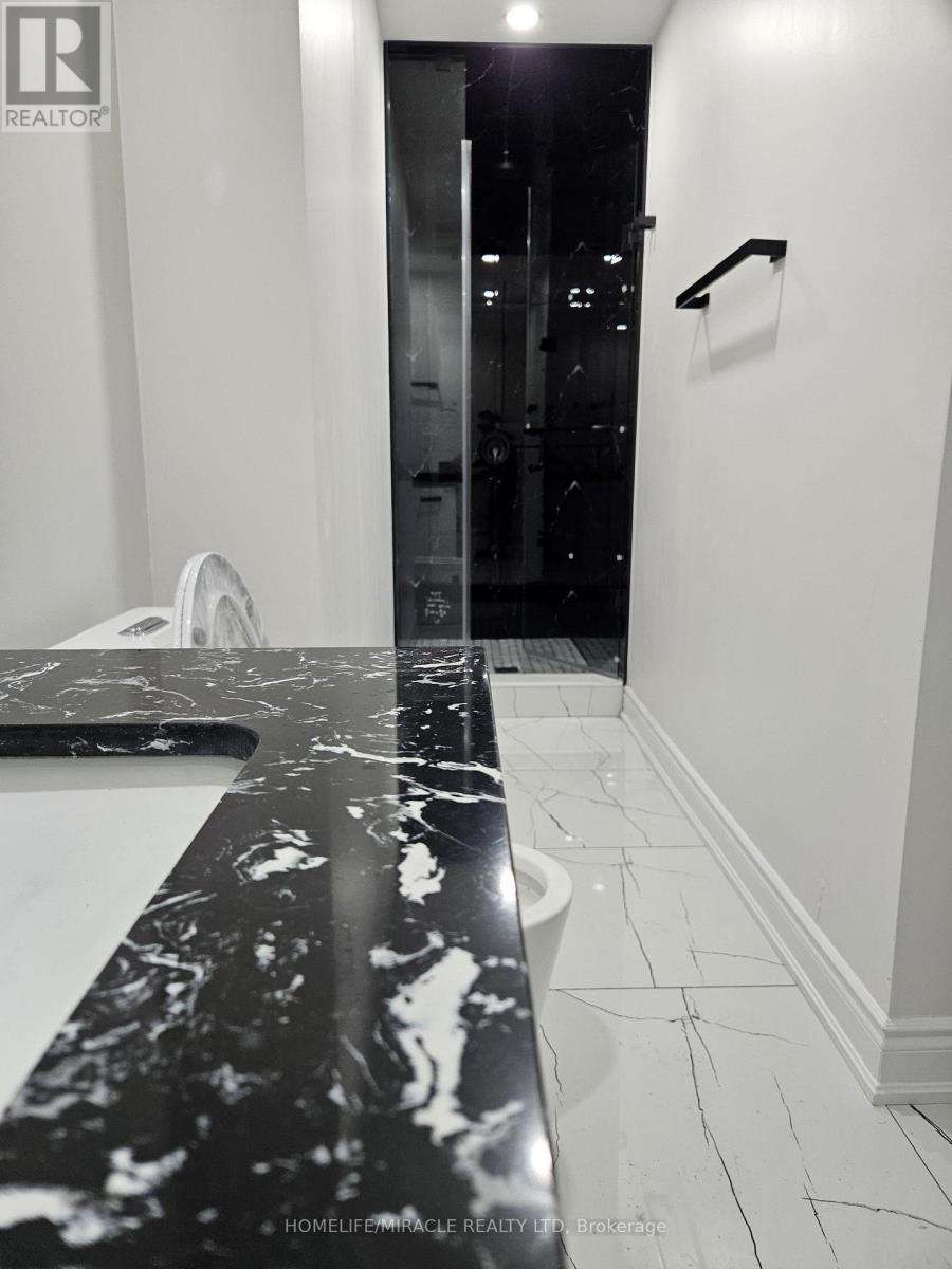 7 Anatolia Street, Brampton, Ontario  L6P 4L3 - Photo 37 - W13796104