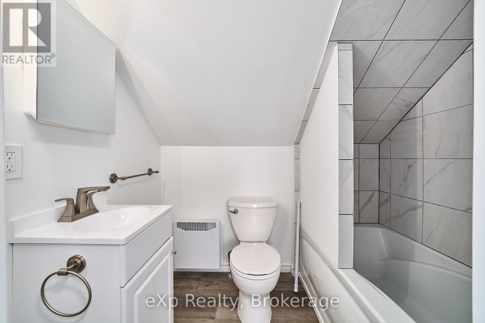 638 Laval Court, Oshawa, Ontario  L1J 6X1 - Photo 41 - E13798208
