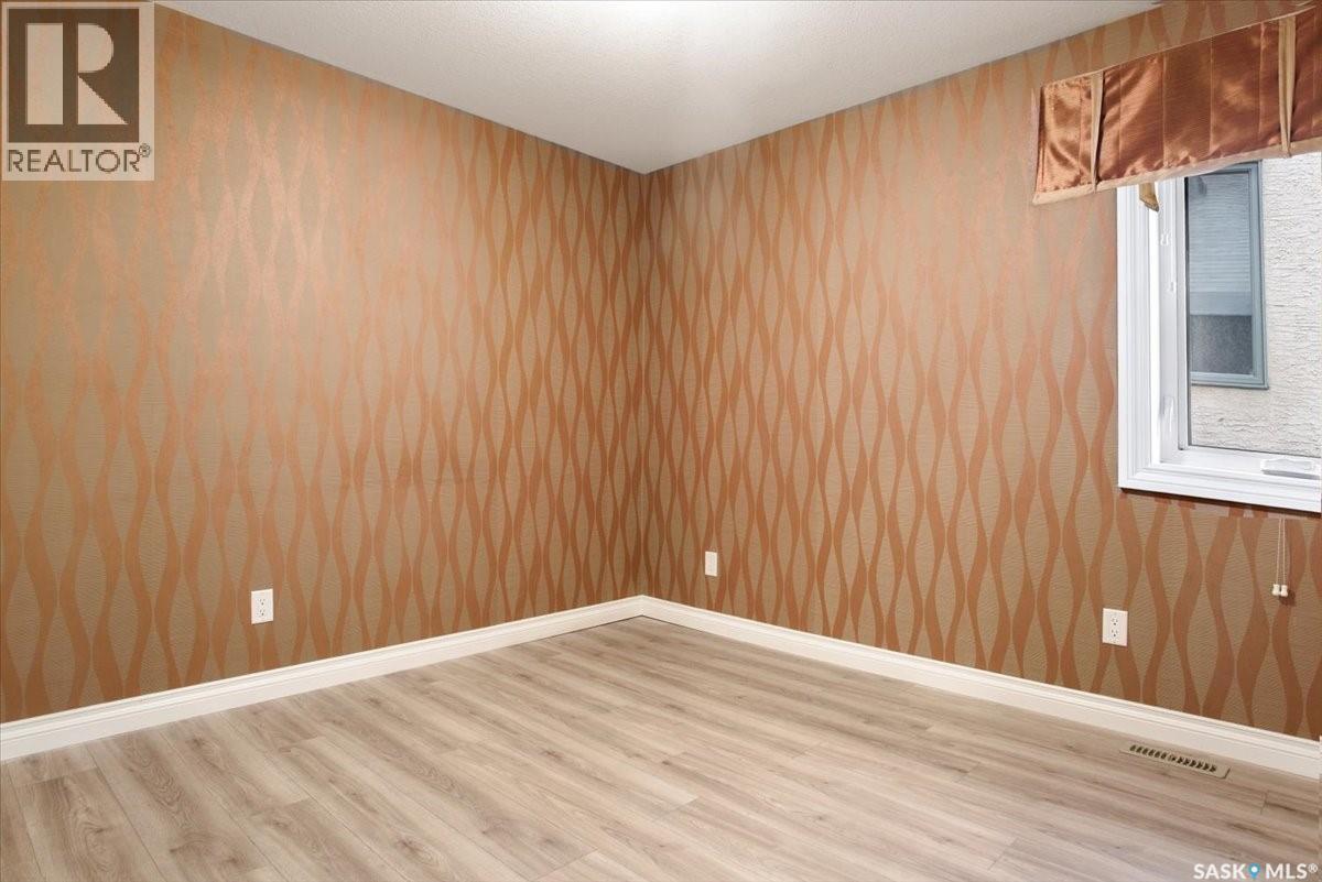 101 Oxbow Crescent, Regina, Saskatchewan  S4Y 0A7 - Photo 25 - SK048734