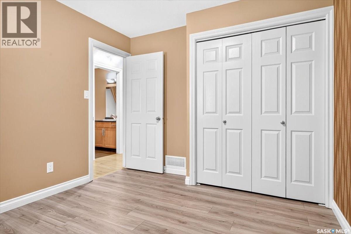 101 Oxbow Crescent, Regina, Saskatchewan  S4Y 0A7 - Photo 26 - SK048734