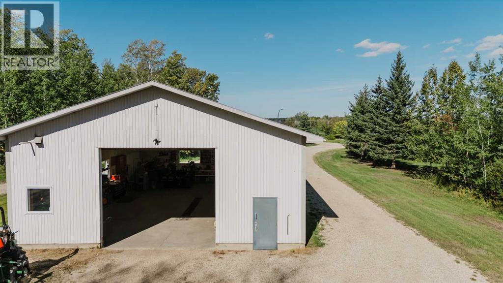 711012 Range Road 64 photo 4