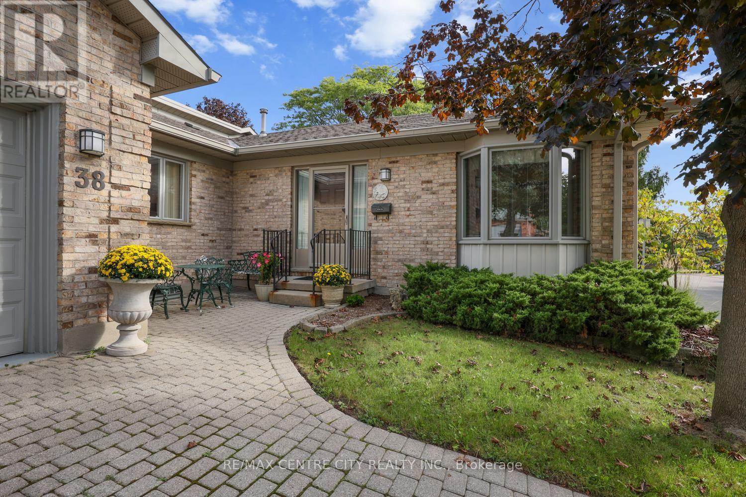 38 - 14 Doon Drive, London North, Ontario  N5X 3P1 - Photo 2 - X13798070