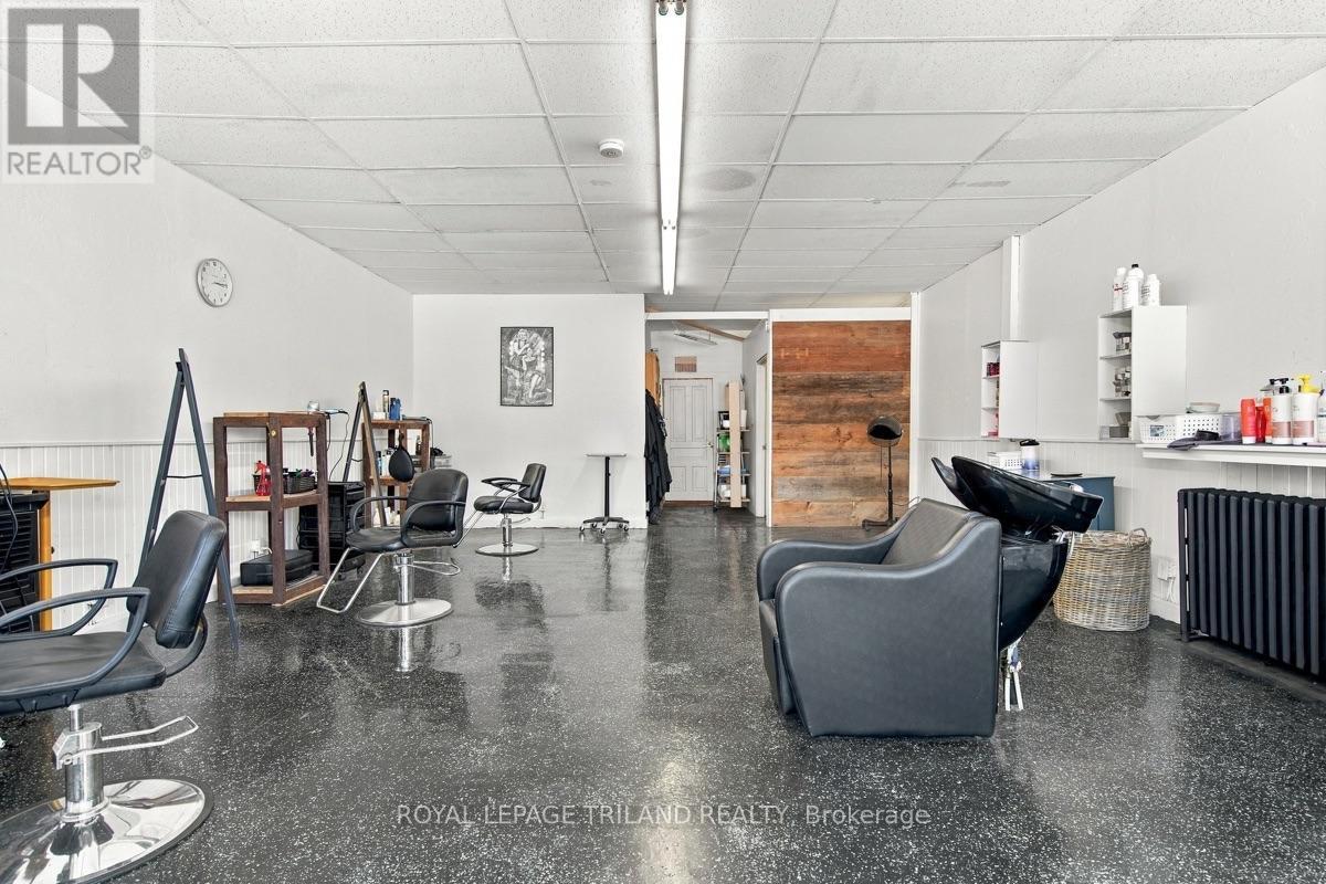 51 King Street W, Lambton Shores, Ontario  N0N 1J0 - Photo 25 - X13798284