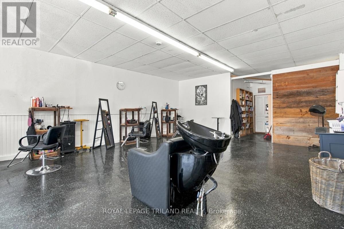 51 King Street W, Lambton Shores, Ontario  N0N 1J0 - Photo 26 - X13798284