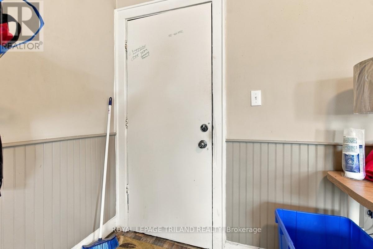 51 King Street W, Lambton Shores, Ontario  N0N 1J0 - Photo 16 - X13798314