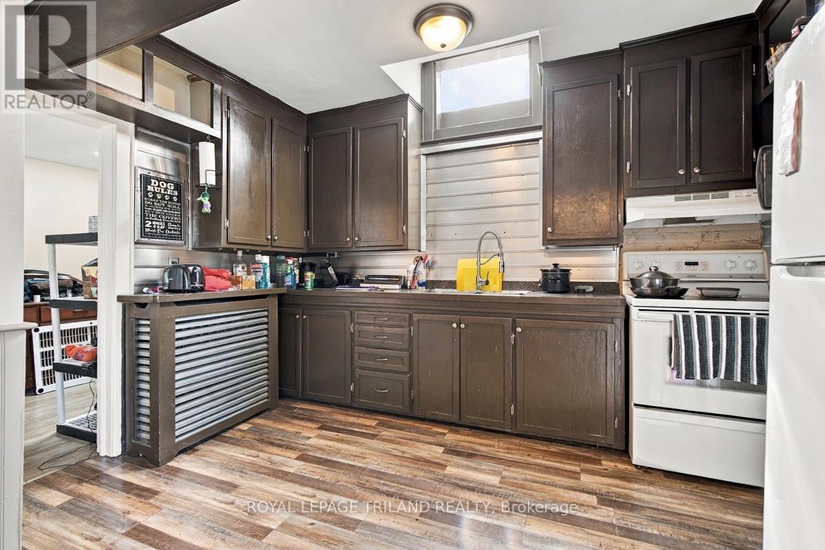 51 King Street W, Lambton Shores, Ontario  N0N 1J0 - Photo 21 - X13798314