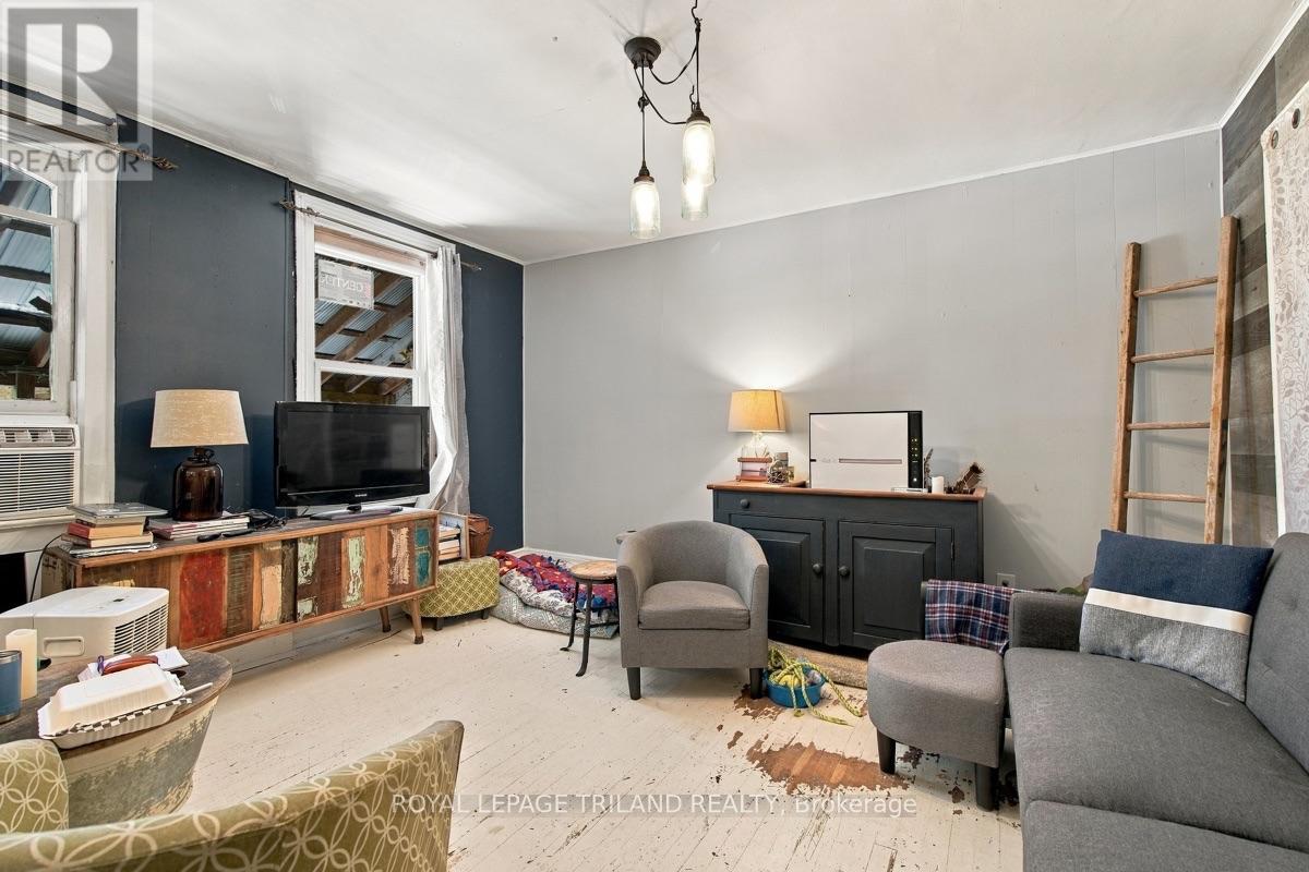 51 King Street W, Lambton Shores, Ontario  N0N 1J0 - Photo 25 - X13798314