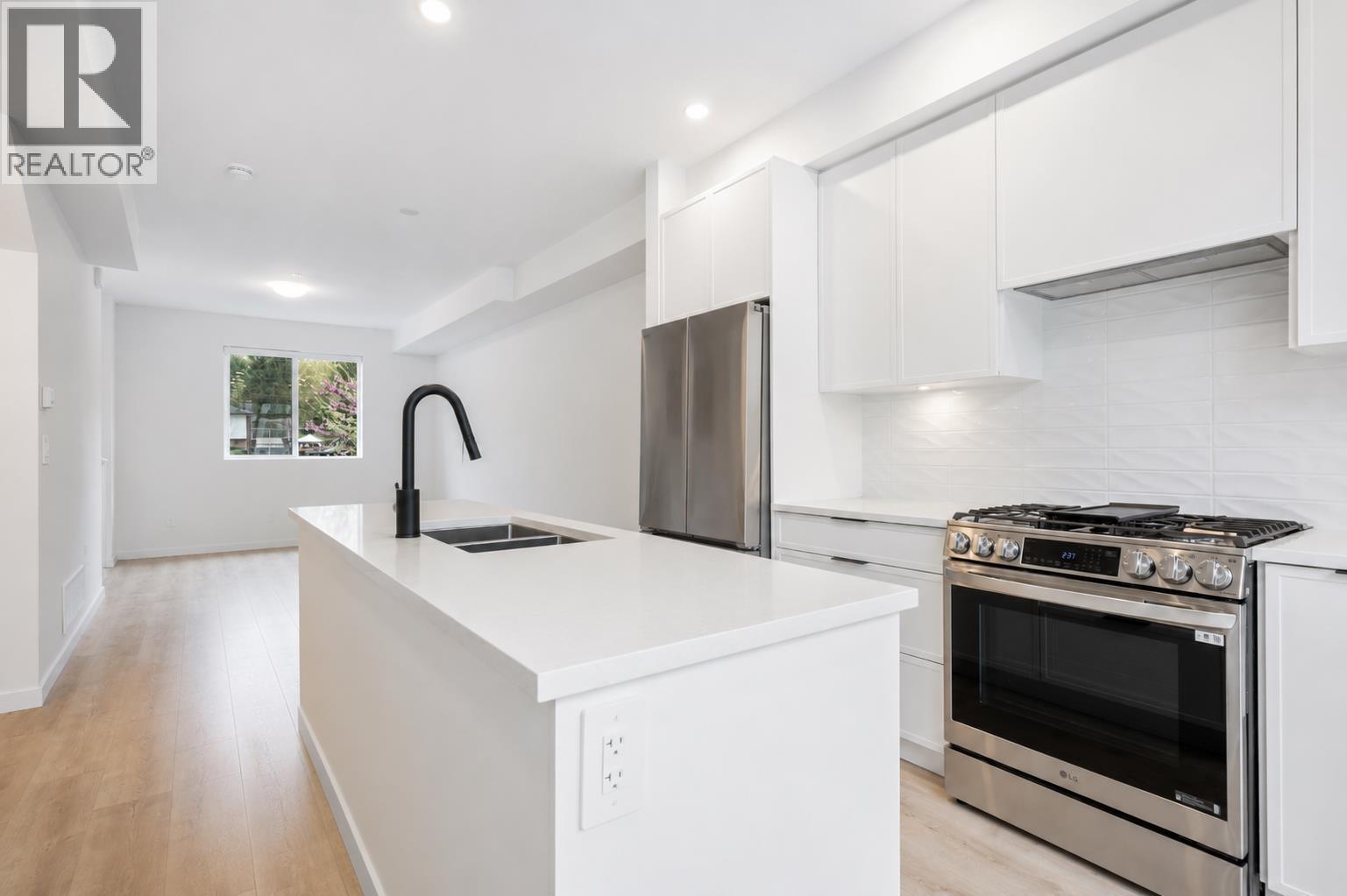 149 24951 112 AVENUE photo 1