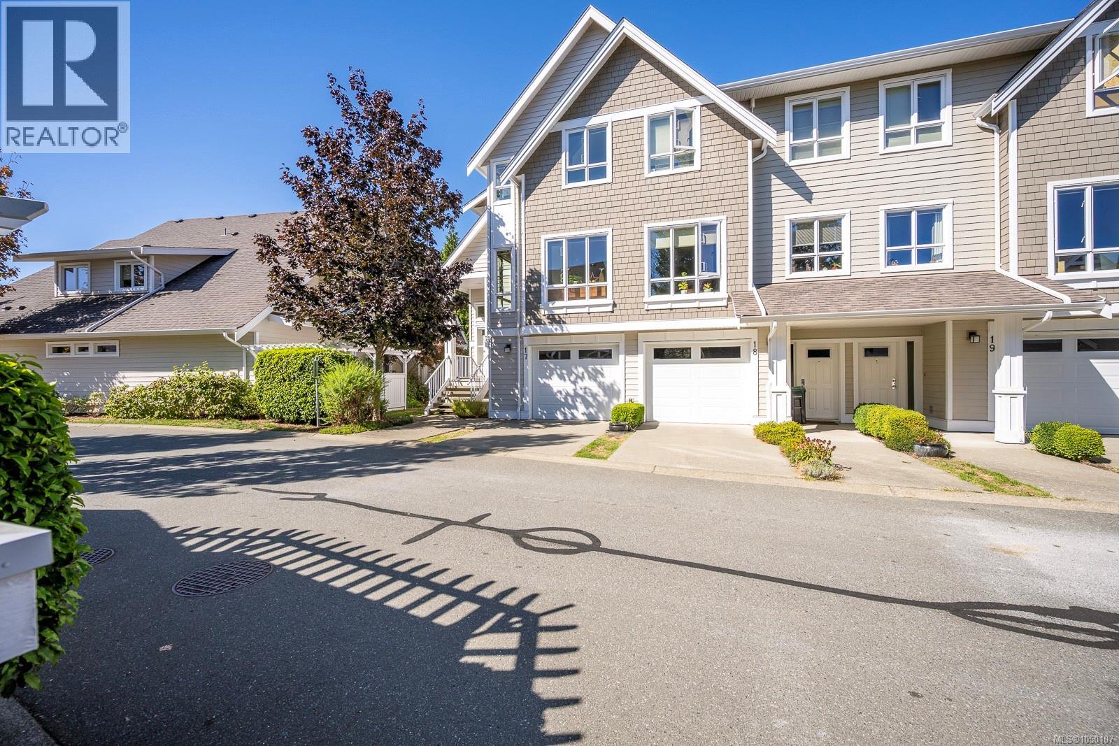 17 700 Lancaster Way, Comox, British Columbia