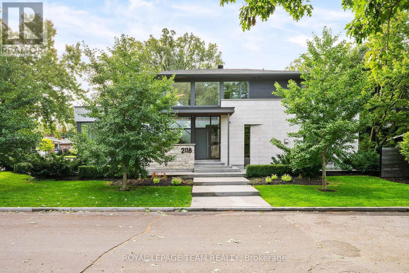 2118 Westbourne Avenue, Ottawa, Ontario  K2A 3N7 - Photo 1 - X13798164