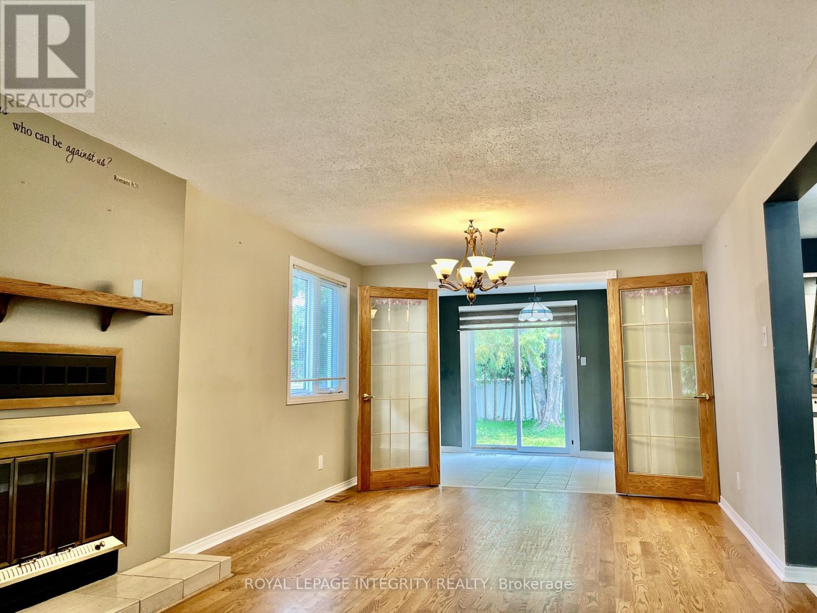 1843 Prestwick Drive, Ottawa, Ontario  K1E 2R7 - Photo 5 - X13798266