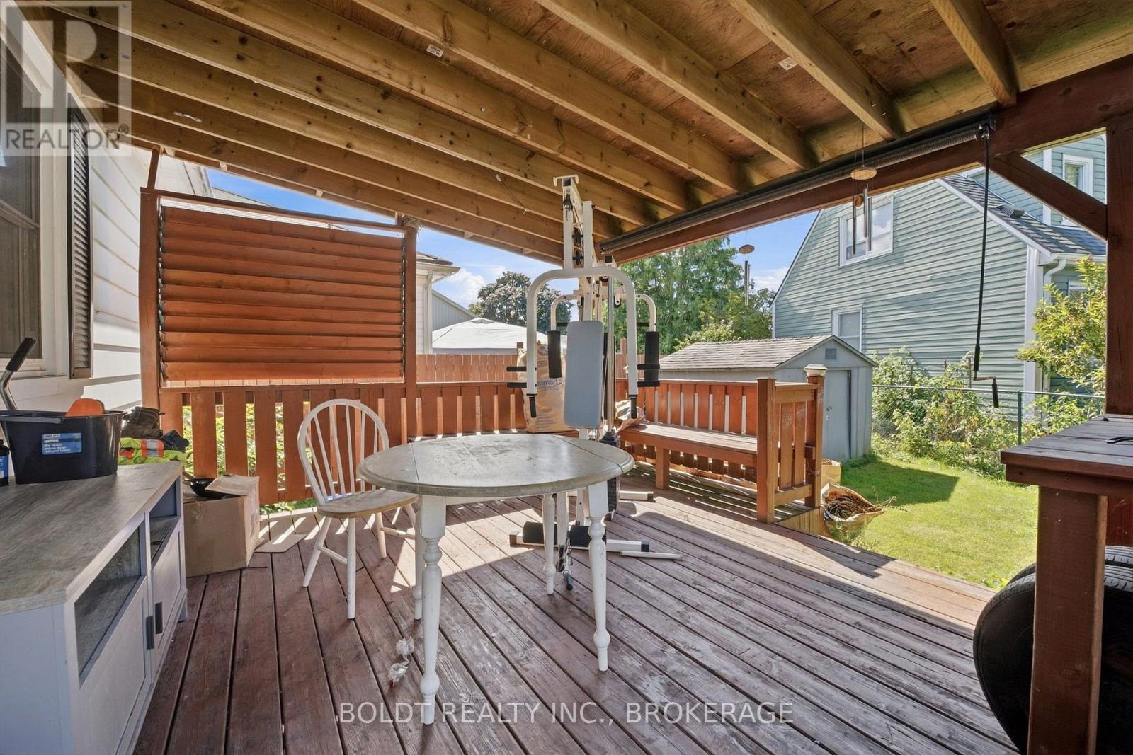 Upper - 403 Grantham Avenue, St. Catharines, Ontario  L2M 5B3 - Photo 4 - X13798214