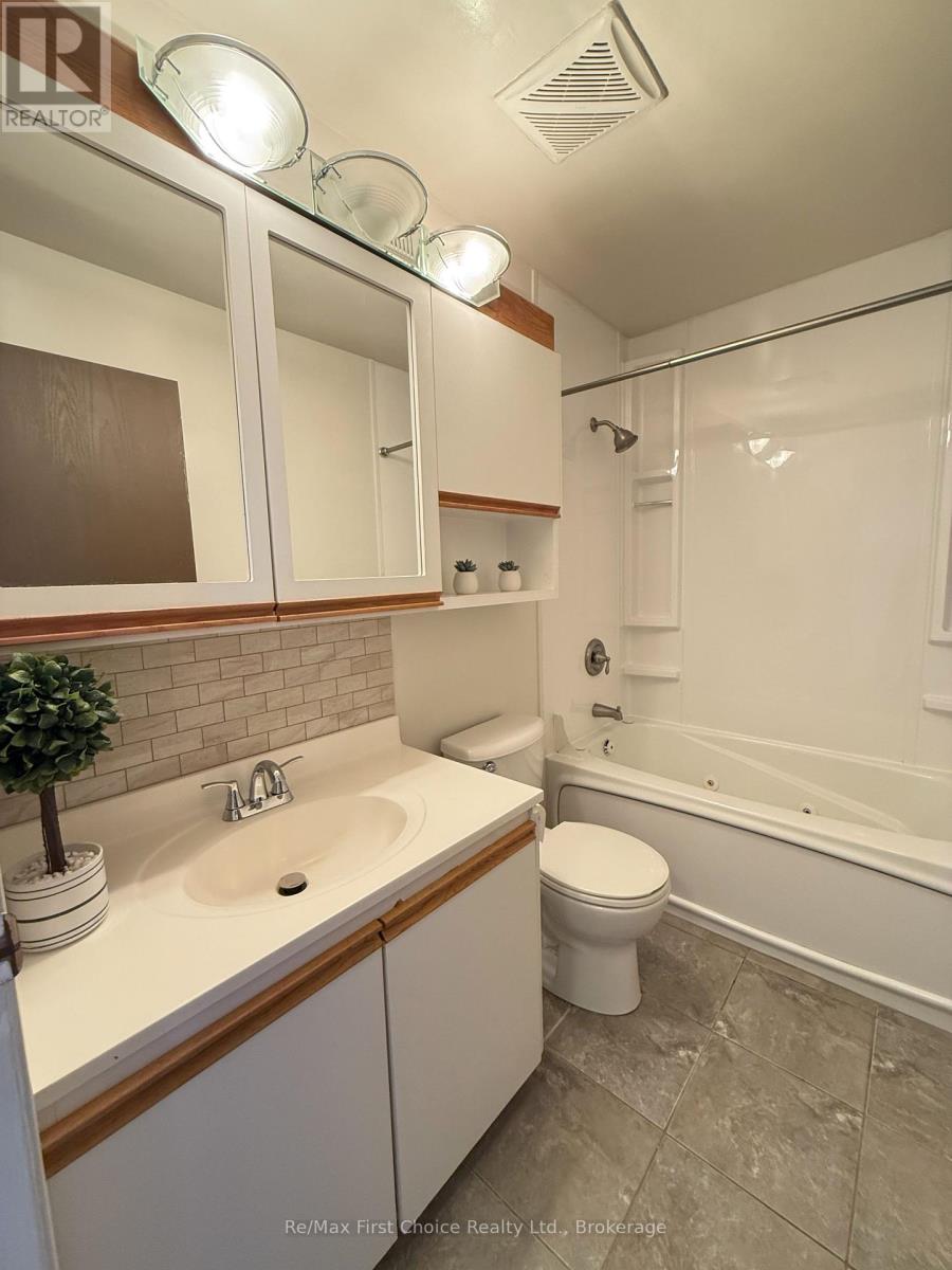 32 - 585 Nobel Road, Thunder Bay, Ontario  P7B 5Y7 - Photo 20 - X13798064