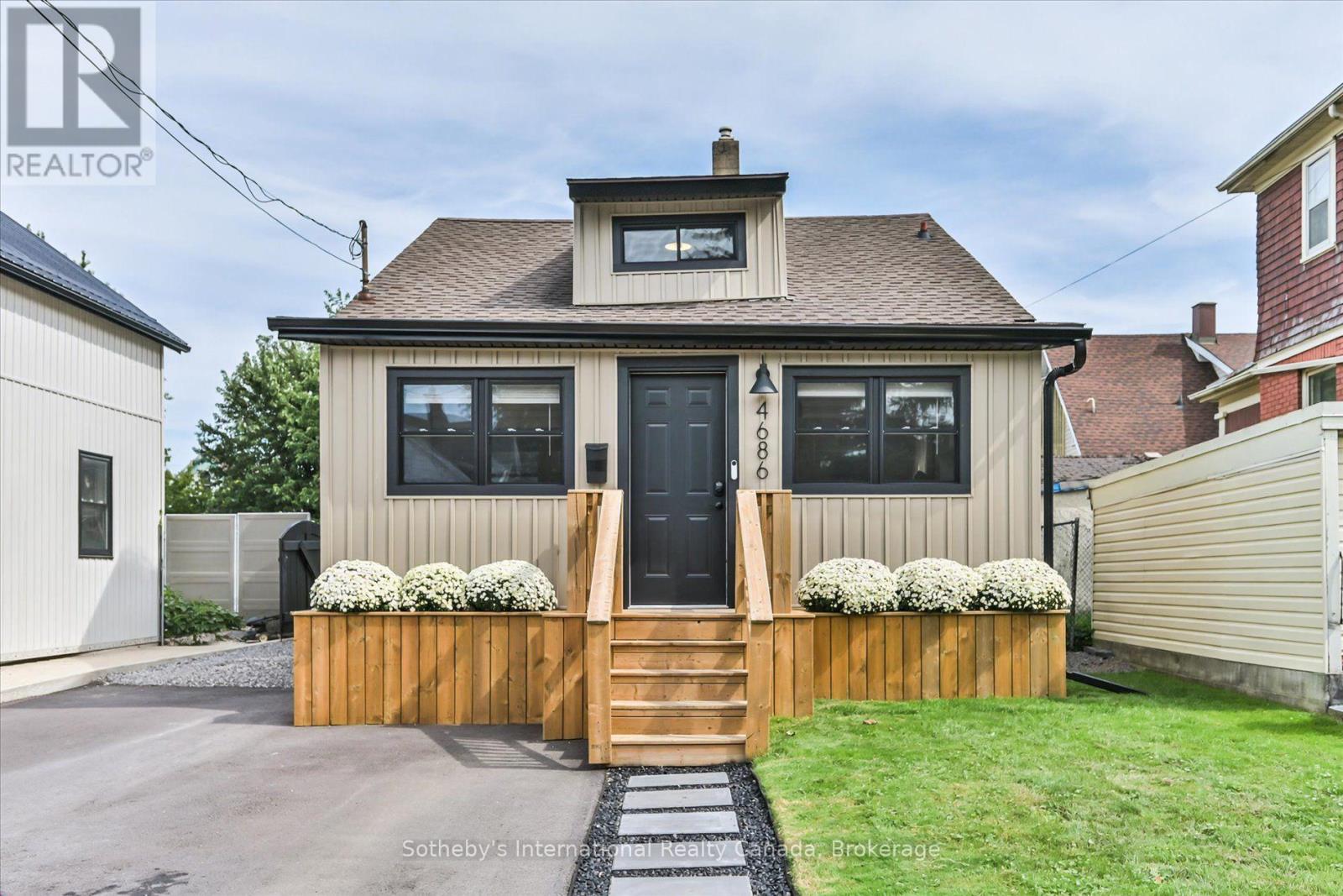 4686 Third Avenue, Niagara Falls, Ontario  L2E 4L5 - Photo 4 - X13798296
