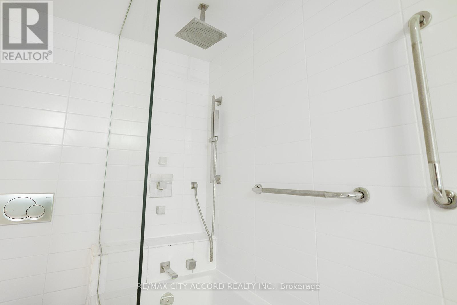2018 - 33 Harbour Square, Toronto, Ontario  M5J 2G2 - Photo 20 - C13798202