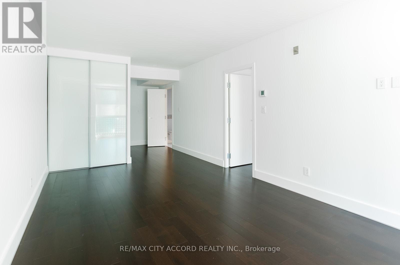 2018 - 33 Harbour Square, Toronto, Ontario  M5J 2G2 - Photo 23 - C13798202