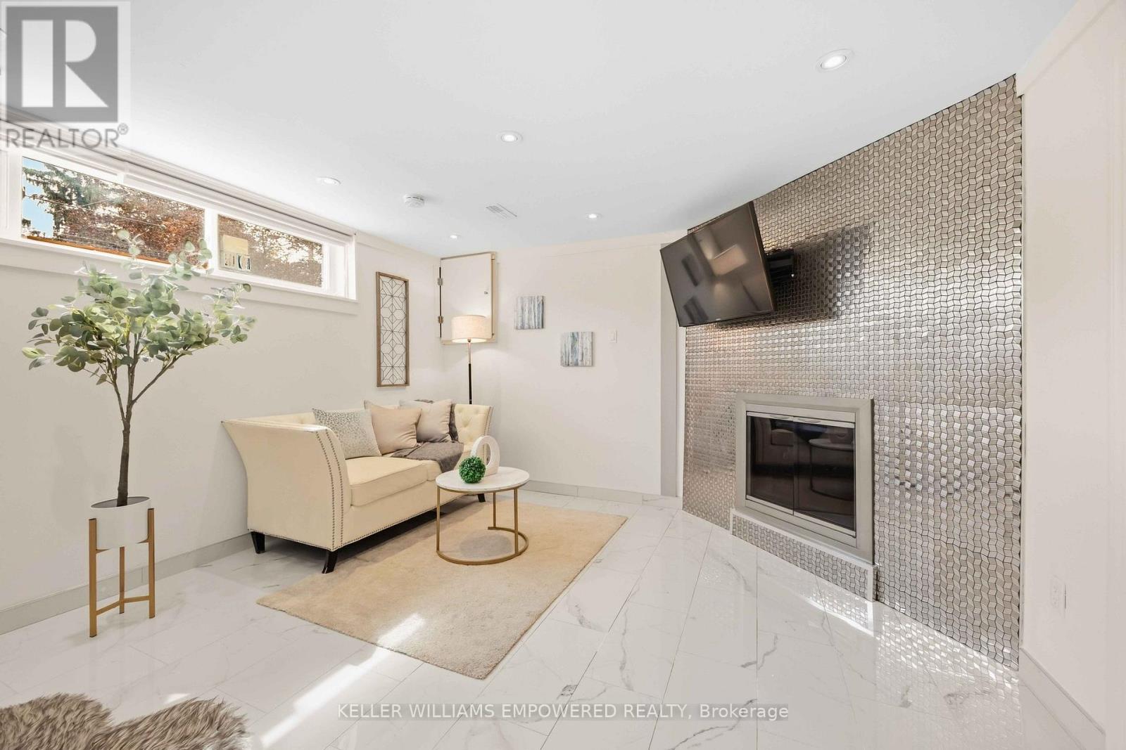 112 Kingslake Road, Toronto, Ontario  M2J 3E8 - Photo 22 - C13798238