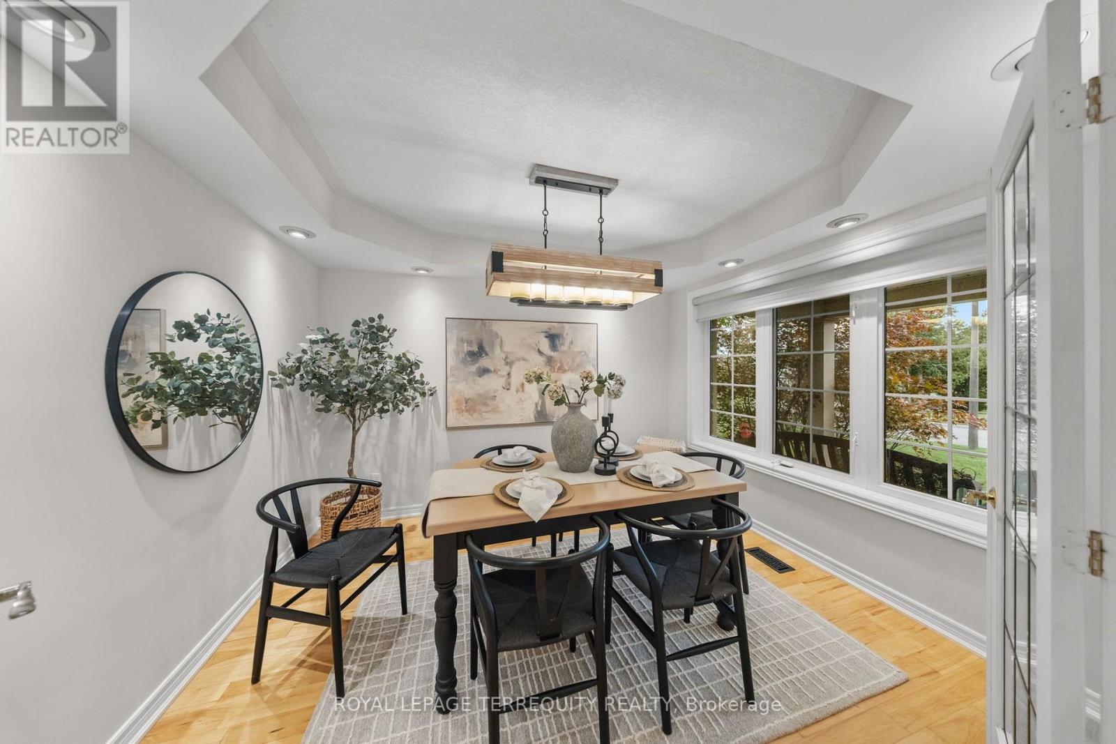 611 Capilano Crescent, Oshawa, Ontario L1H 7V3 - Photo 4 - E13797992