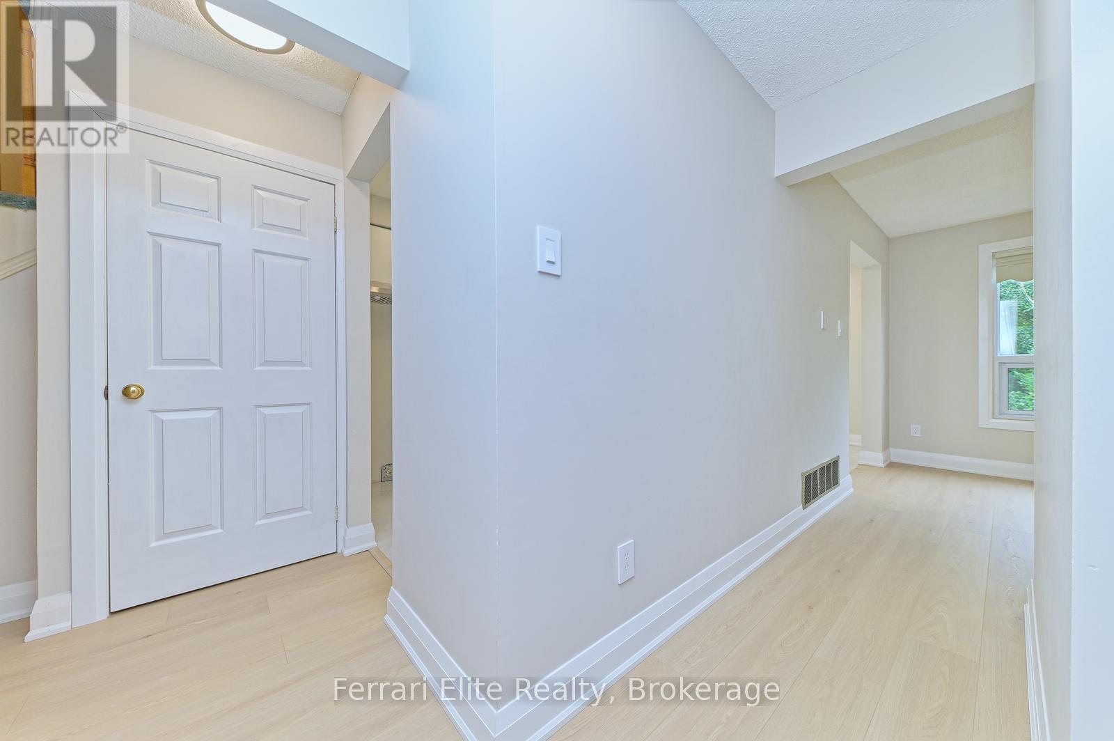 96 Mammoth Hall Trail, Toronto, Ontario  M1B 1P9 - Photo 13 - E13798002