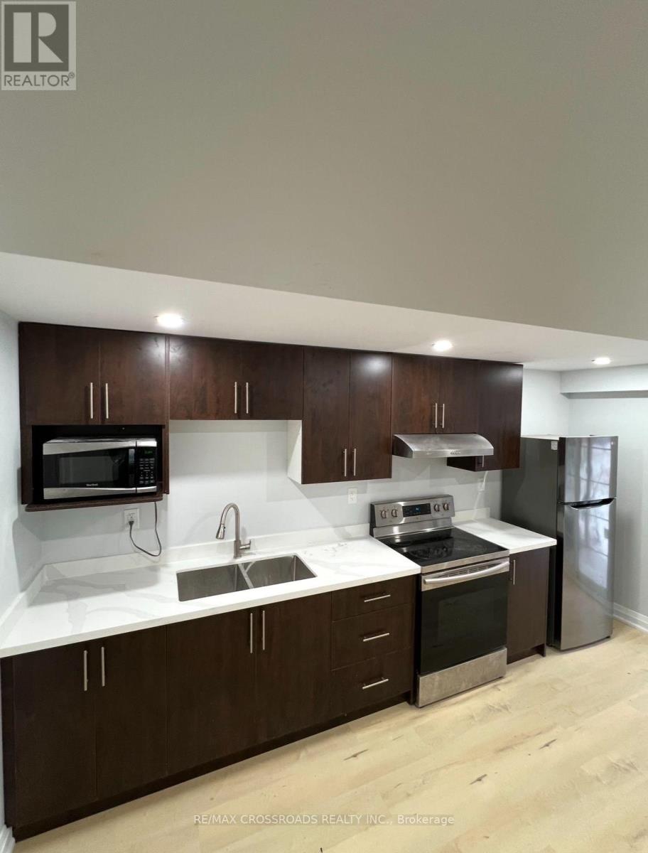 BASEMENT APARTMENT - 2388 DRESS CIRCLE CRESCENT